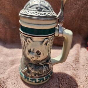 AVON Endagered Species: Giant Panda